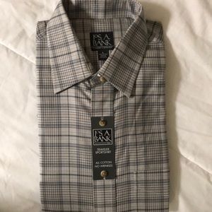 NWT Jos A Bank Traveler Sportshirt